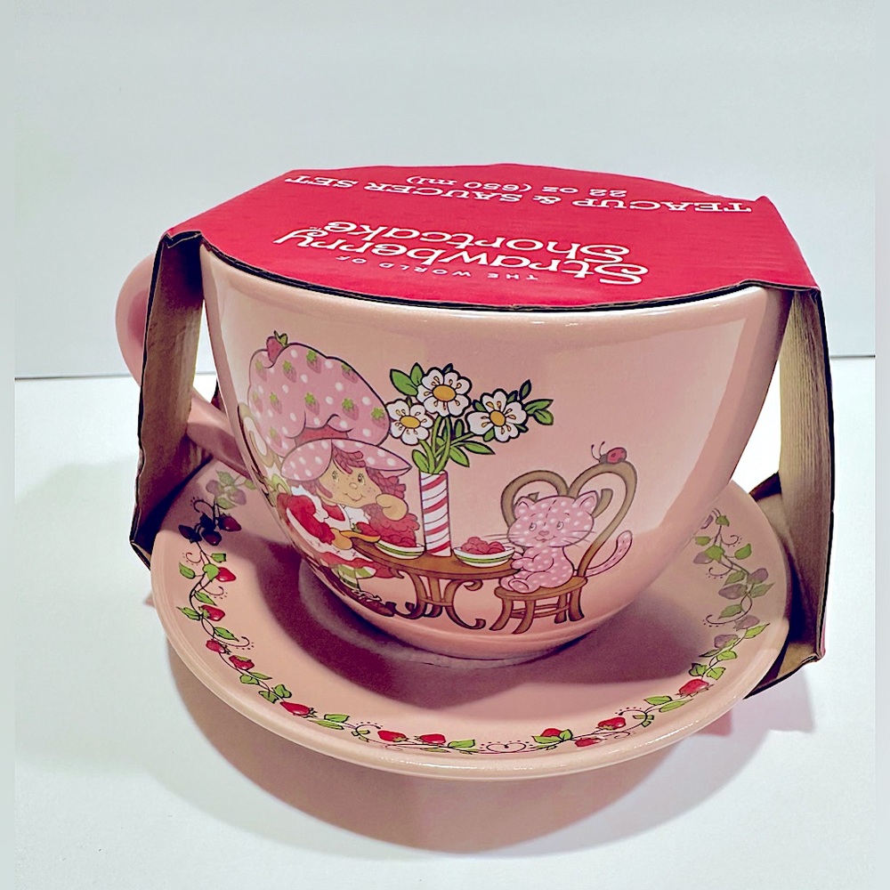 Strawberry Shortcake Teacup and Saucer Set - 
22 oz.